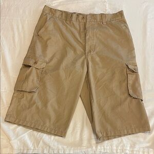 Classic Men's Tan Cargo Shorts